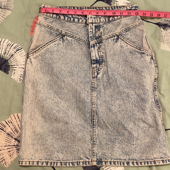 H&M - Acid Wash Pencil Skirt - Size 4 - Picture 5 of 6